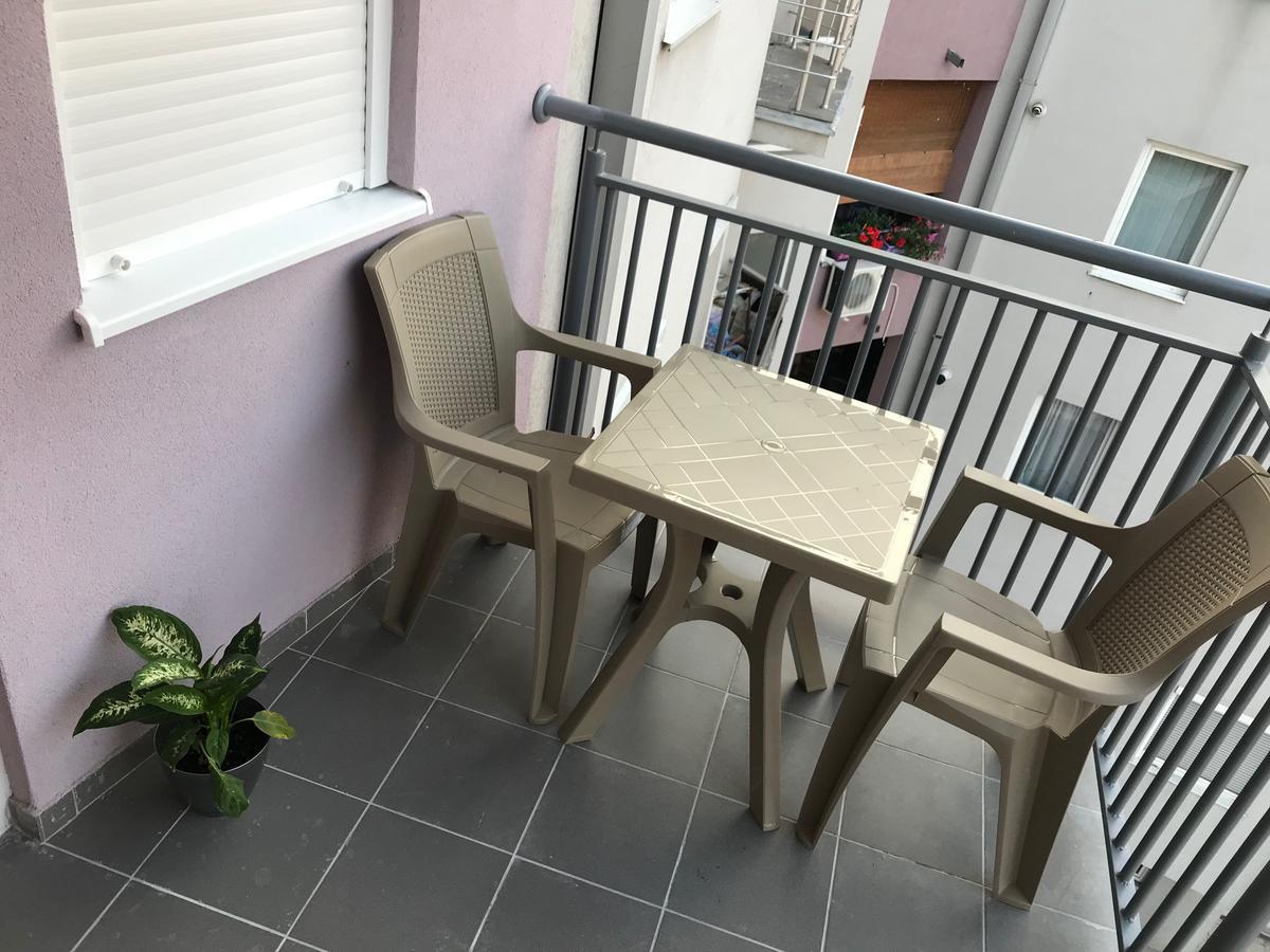 La Apartamento ยาโกดินา ภายนอก รูปภาพ